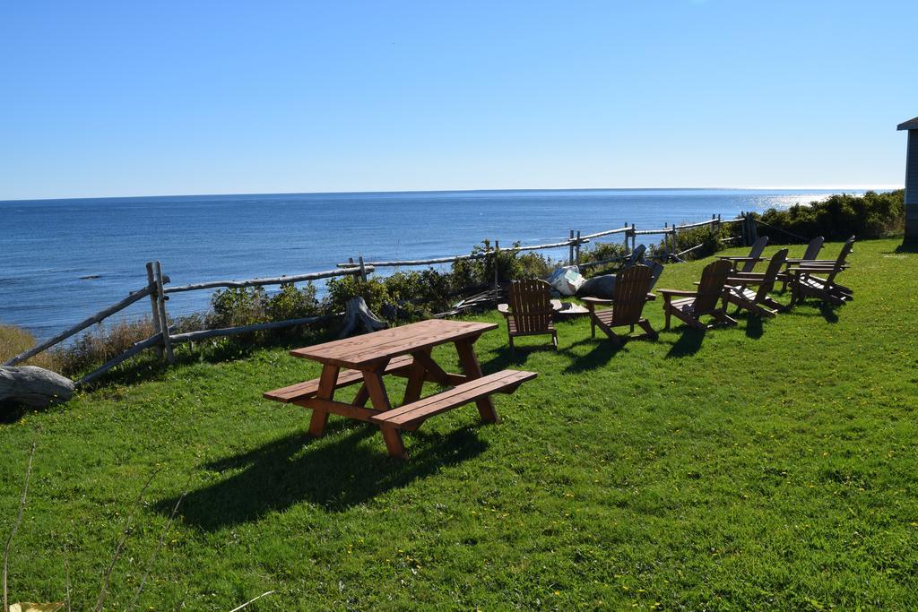 Les Cabines Sur Mer Cap-des-Rosiers ภายนอก รูปภาพ