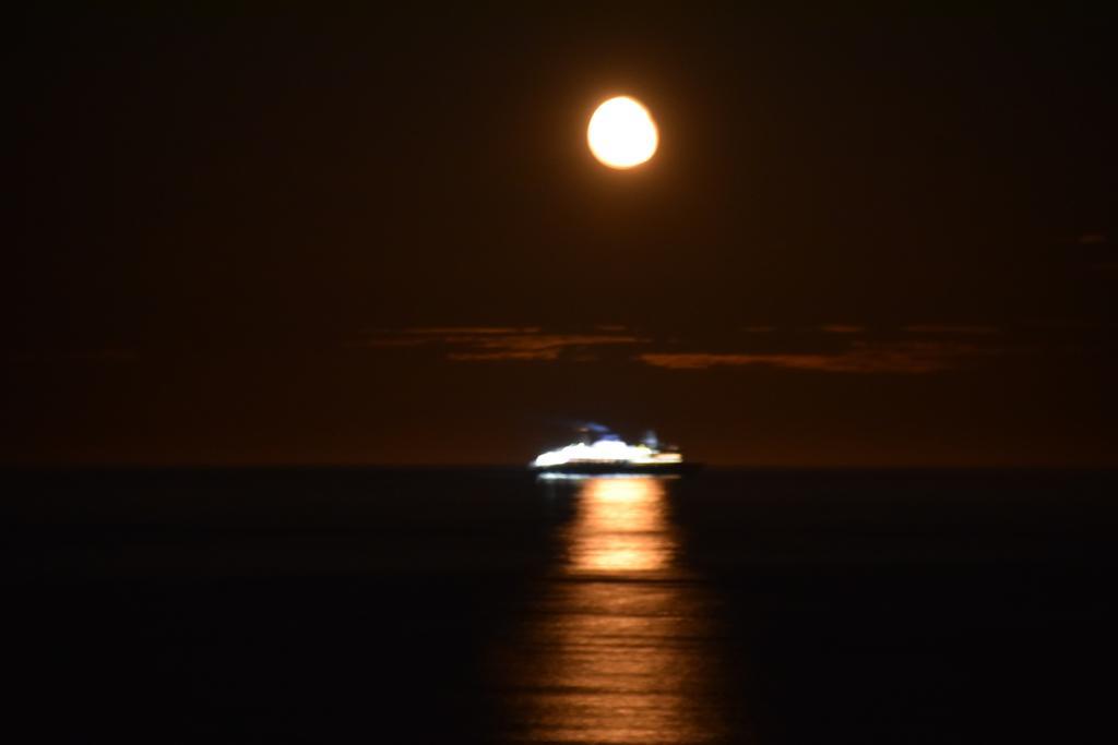 Les Cabines Sur Mer Cap-des-Rosiers ภายนอก รูปภาพ